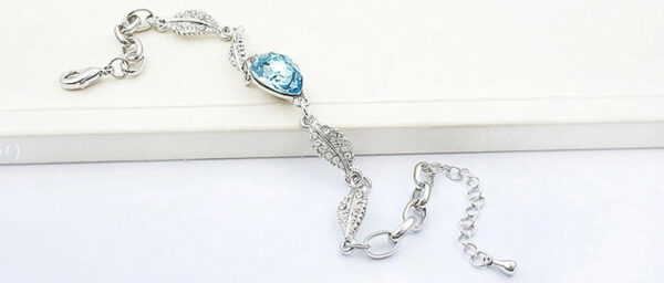 Water Drop-Shaped Ladies Bracelet 925 Sterling Silver Coated with Central Crystal and 4 Leaves Design - Turquoise Blue